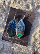 Load image into Gallery viewer, Handmade Taxco Mexico Blue Green Inlay Earrings
