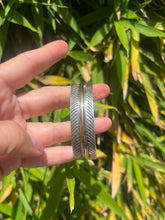 Load image into Gallery viewer, Feather Cuff Bracelet
