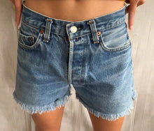 Load image into Gallery viewer, 501 Levis  Denim Shorts
