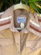 Load image into Gallery viewer, Western Rockmount Ranch Wear Shirt
