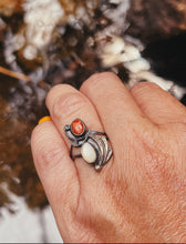 Load image into Gallery viewer, Vintage Coral Mother of Pearl Stone Sterling Silver Ring
