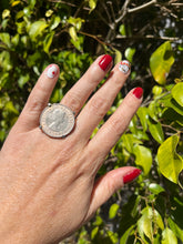 Load image into Gallery viewer, Queen Elizabeth Coin  Ring
