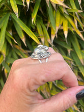 Load image into Gallery viewer, Navajo Solid Silver Rabbit Ring
