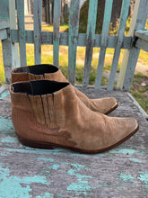 Load image into Gallery viewer, Vintage Guess Suede Ankle Boots
