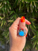 Load image into Gallery viewer, Turquoise Coral Side Snakes Ring
