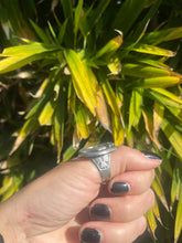 Load image into Gallery viewer, Naja Thunderbird Solid Silver  Ring
