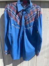 Load image into Gallery viewer, Plaid Western Pearl Snap Button Shirt
