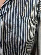 Load image into Gallery viewer, Striped Buttondown Shirt

