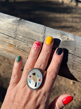 Load image into Gallery viewer, Zuni Mother of Pearl Bird Ring Size 7
