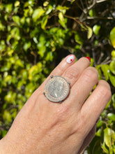 Load image into Gallery viewer, Queen Elizabeth Coin  Ring

